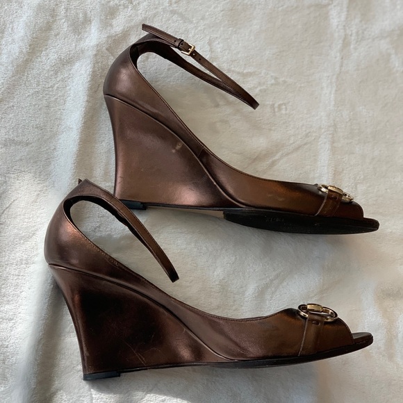 Gucci Vintage Bronze Wedges with Gold Horsebit Accent, Size 10.5! - Picture 9 of 10